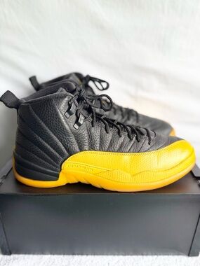 AUTHENTIC Jordan 12 Retro Black University Gold size 9 130690-070 2020 PRE-OWNED